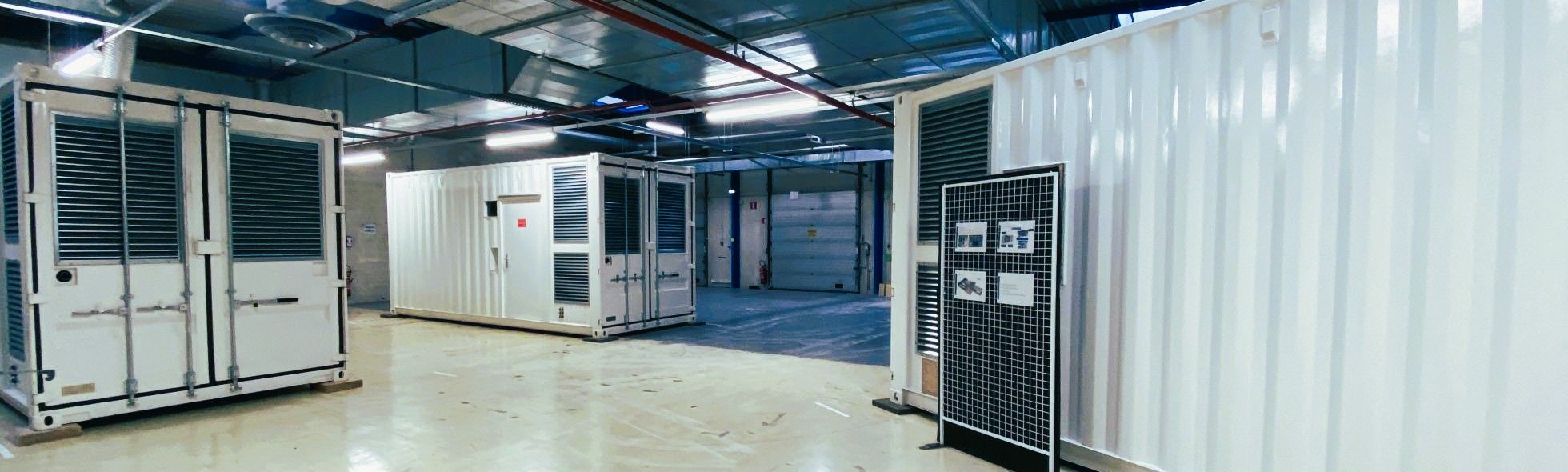 Nos datacenters prêts à la livraison / Our data centres ready for immediate delivery