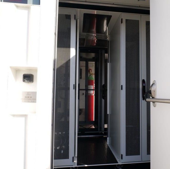 Vue de l'intérieur d'un data center / A view of the interior of a data centre 